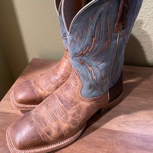 Men’s 10.5EE Ariat ATS Boots-only worn once!
